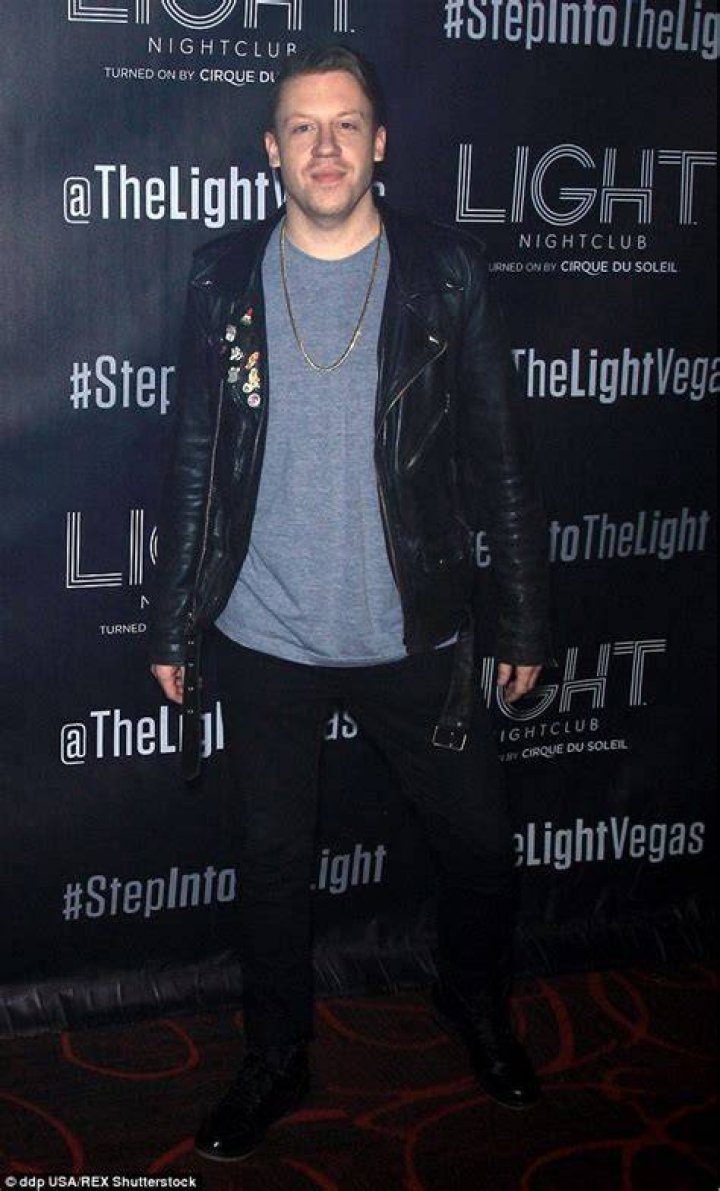 Macklemore has revealed he suffered a relapse during the COVID-19 pandemic.
